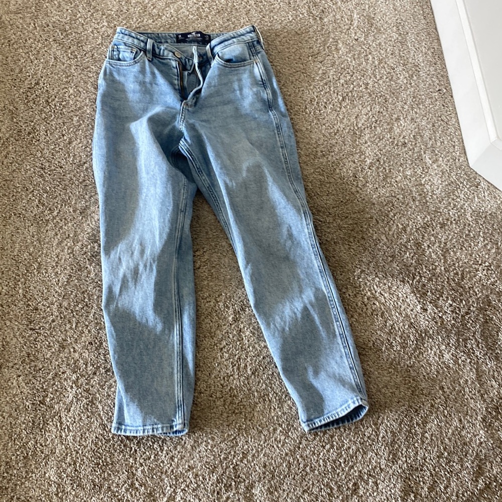 hollister high rise mom jean